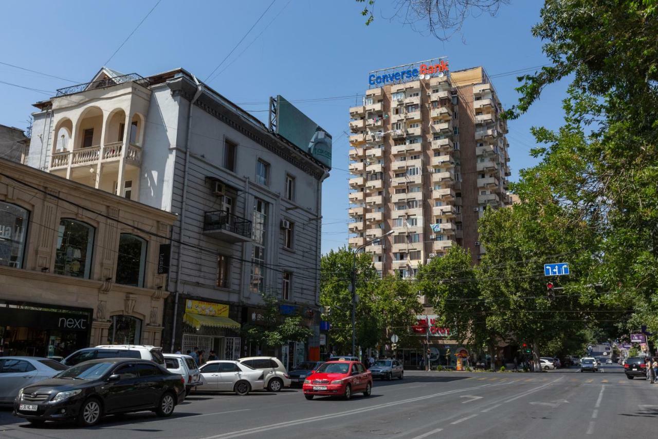 Umba Apartment N3 - Balcony And Mount Ararat View Jereván Kültér fotó